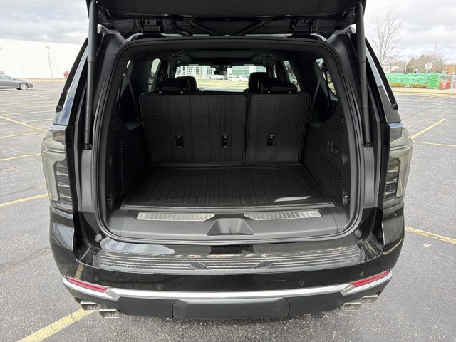 New 2026 Chevrolet Suburban High Country AWD/4WD image 35