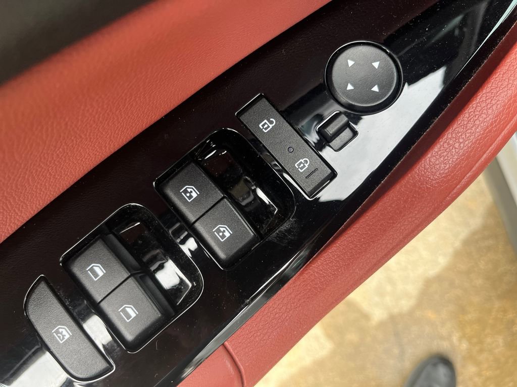 Used 2024 Kia Sportage SX image 14