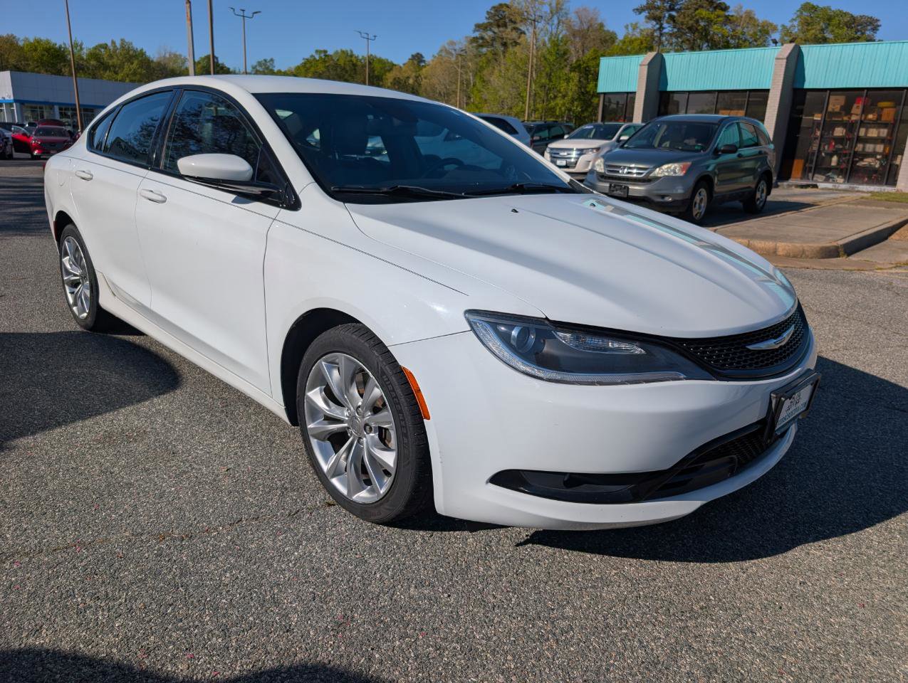 Used 2015 Chrysler 200 S w/ Navigation & Sound Group I image 9
