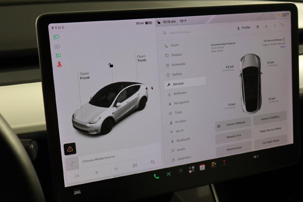 Used 2020 Tesla Model Y Long Range AWD/4WD image 36