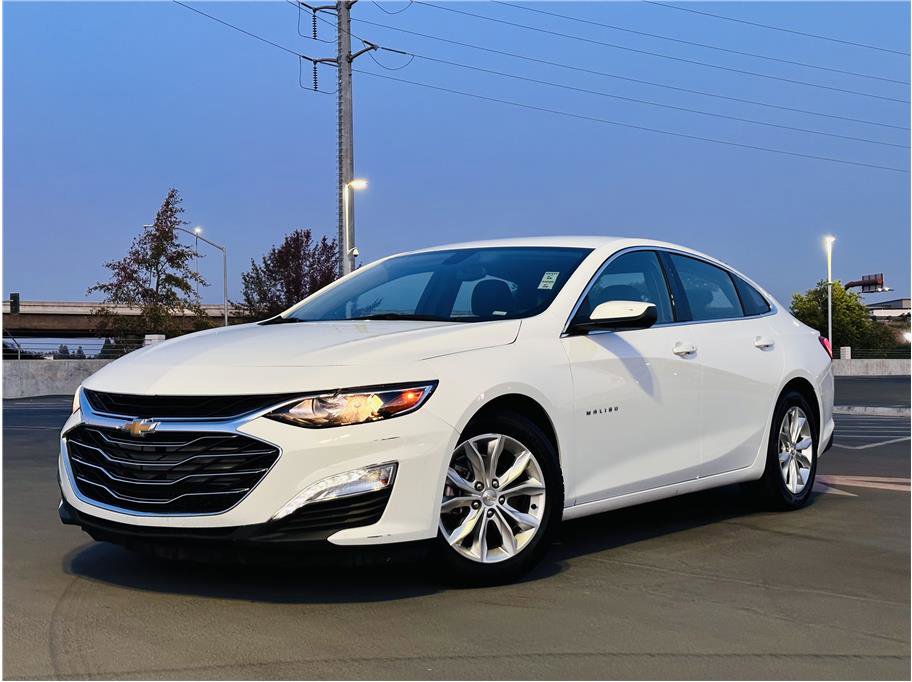 Used 2021 Chevrolet Malibu LT image 1