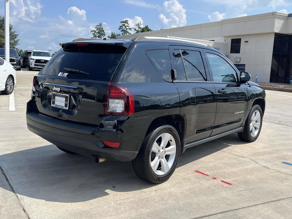 Used 2017 Jeep Compass Sport w/ Power Value Group FWD image 3