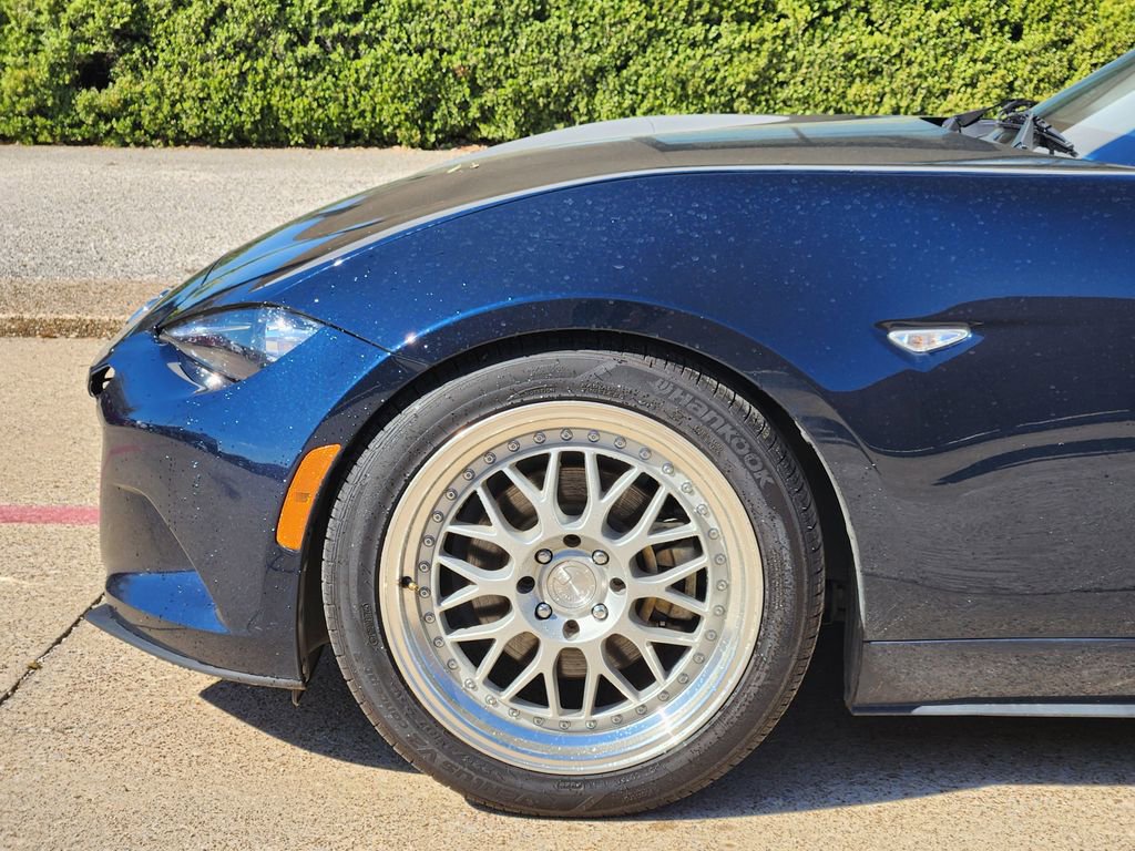 Used 2021 MAZDA MX-5 Miata RF Grand Touring image 9