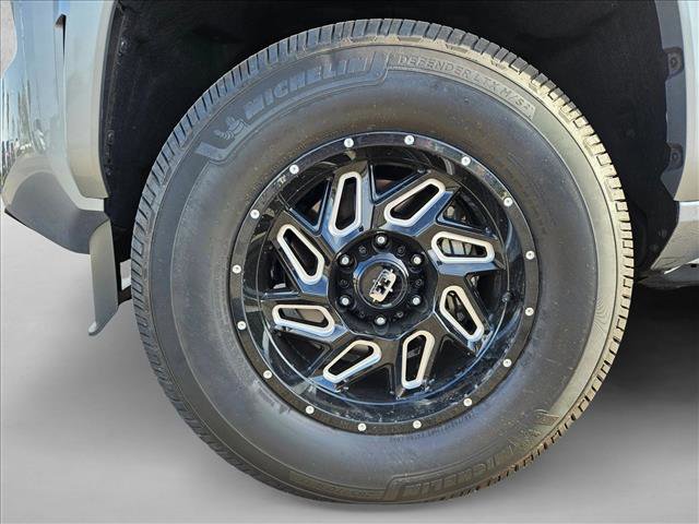 Used 2025 Toyota Tacoma TRD Sport AWD/4WD image 21