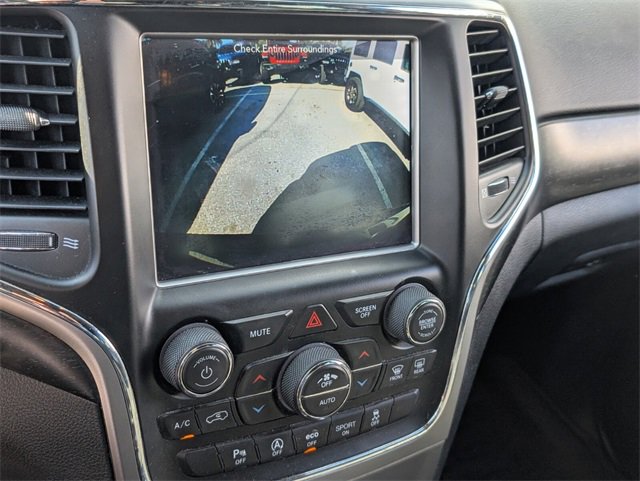 Used 2018 Jeep Grand Cherokee Laredo image 19