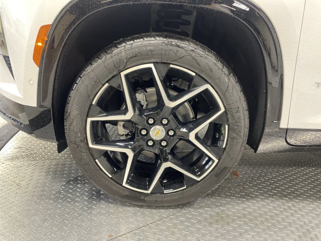 Certified 2025 Chevrolet Traverse High Country AWD/4WD image 10