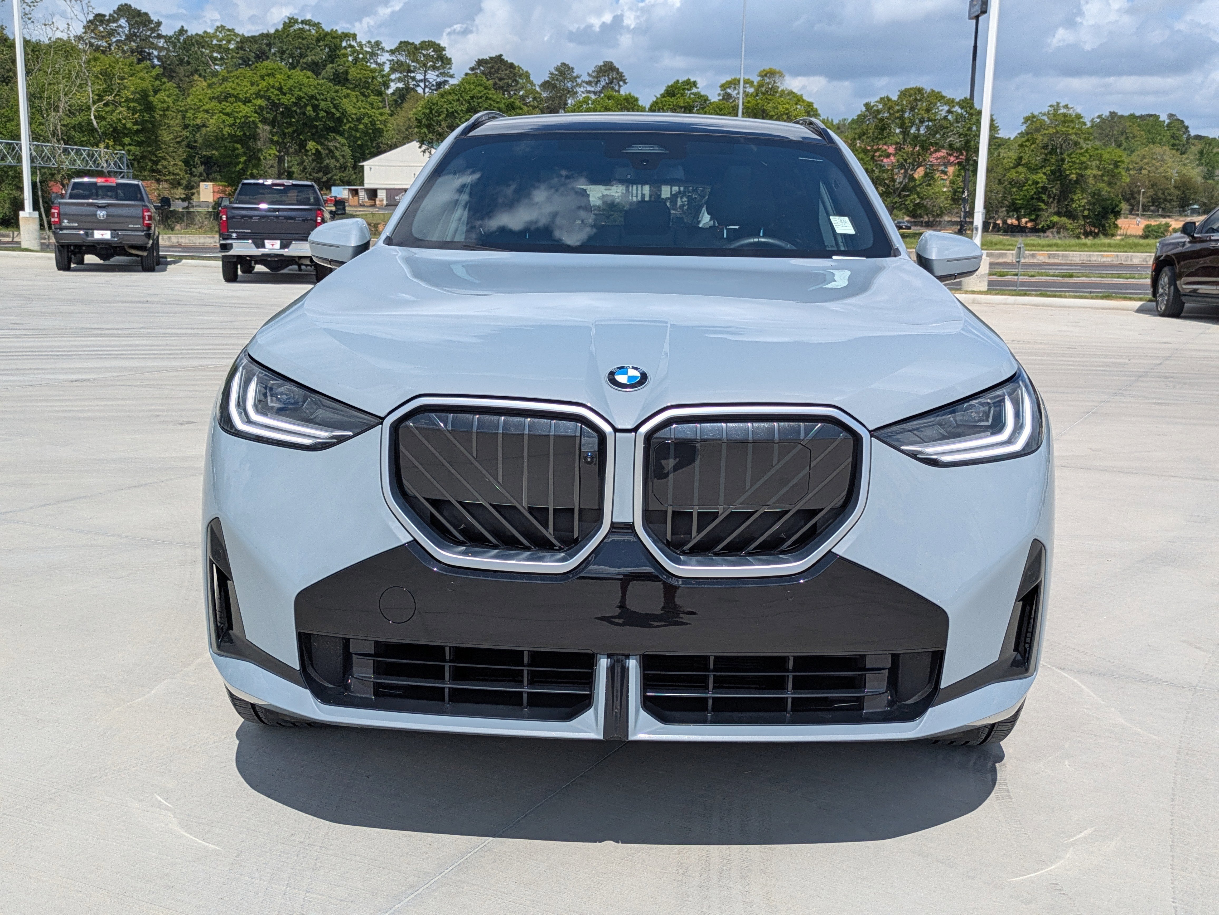 Used 2025 BMW X3 xDrive30i image 2