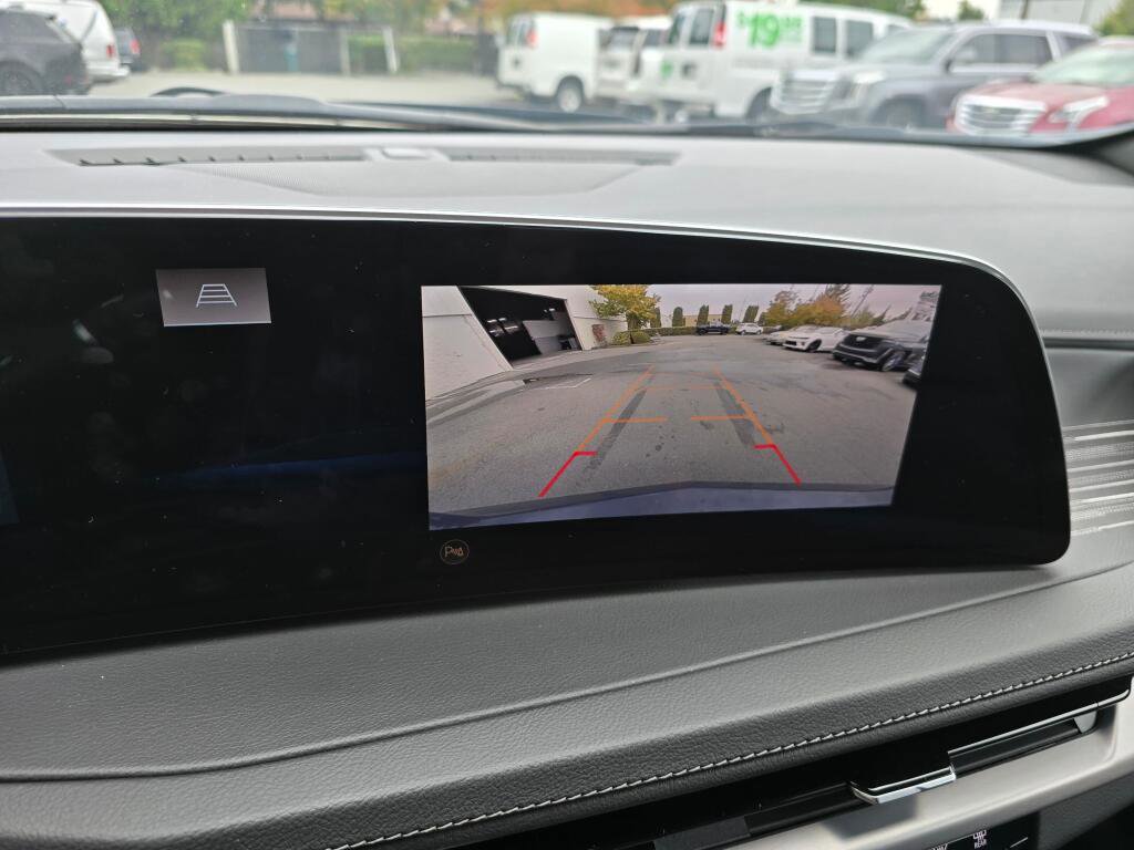 Used 2024 Cadillac XT4 Premium Luxury image 31