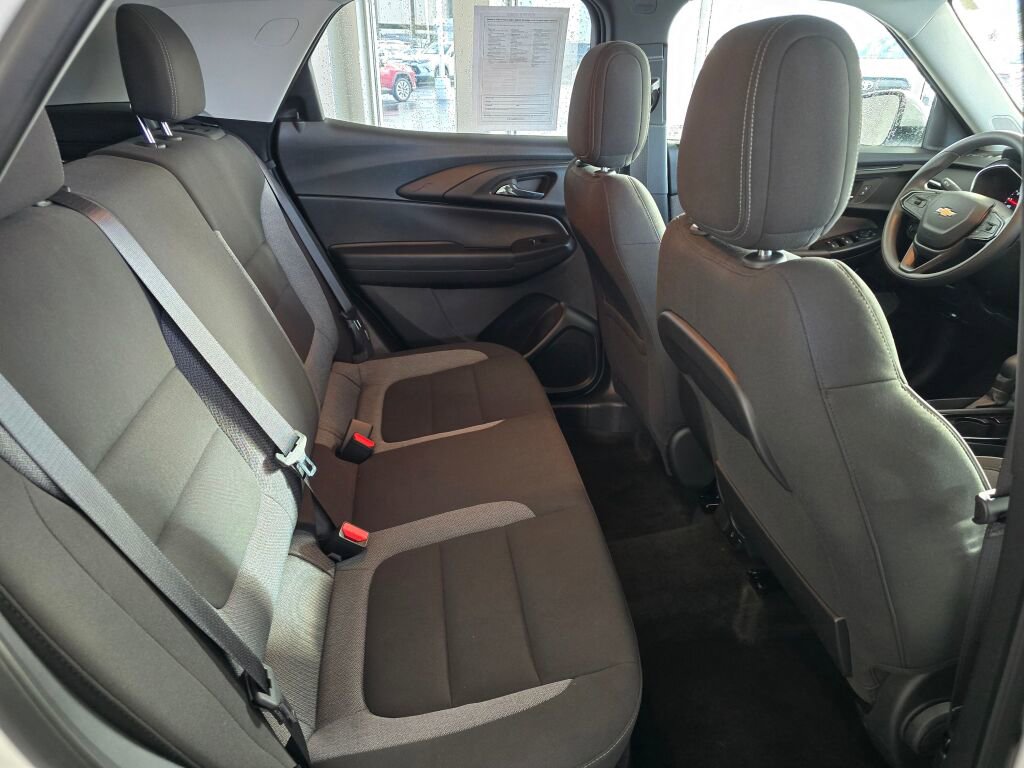 Used 2023 Chevrolet TrailBlazer LT w/ Convenience Package image 42