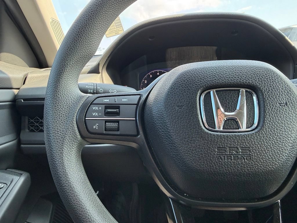 Used 2025 Honda Accord SE image 14