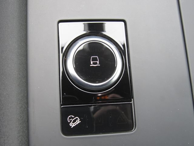 Used 2023 Land Rover Discovery S R-Dynamic AWD/4WD image 38