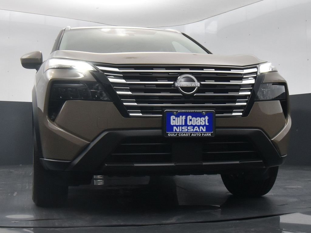 Certified 2025 Nissan Rogue SV w/ SV Premium Package image 23