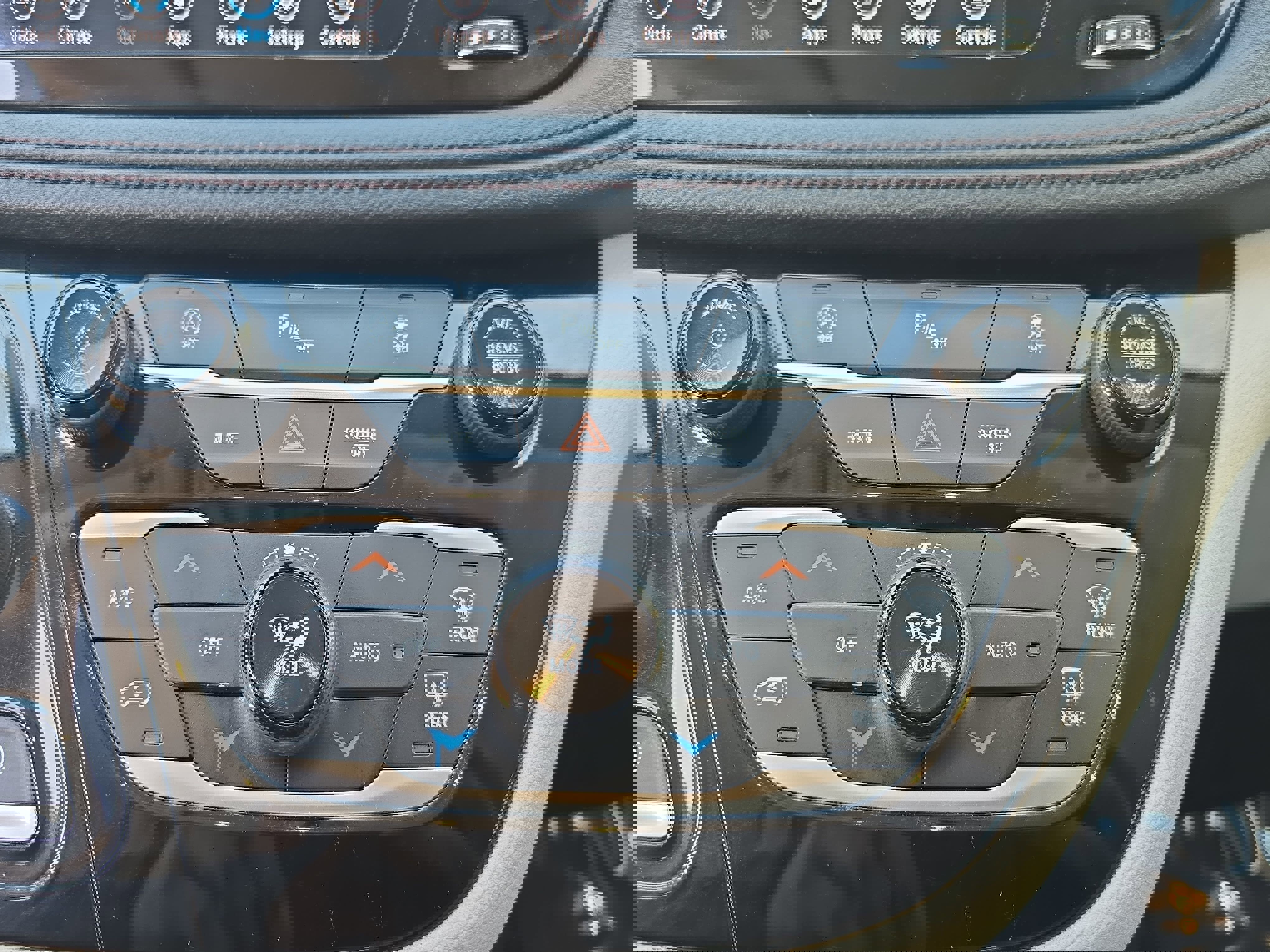 Used 2020 Chrysler Pacifica Limited image 23