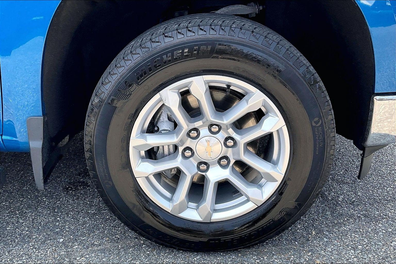 Used 2023 Chevrolet Silverado 1500 LT w/ Protection Package AWD/4WD image 9