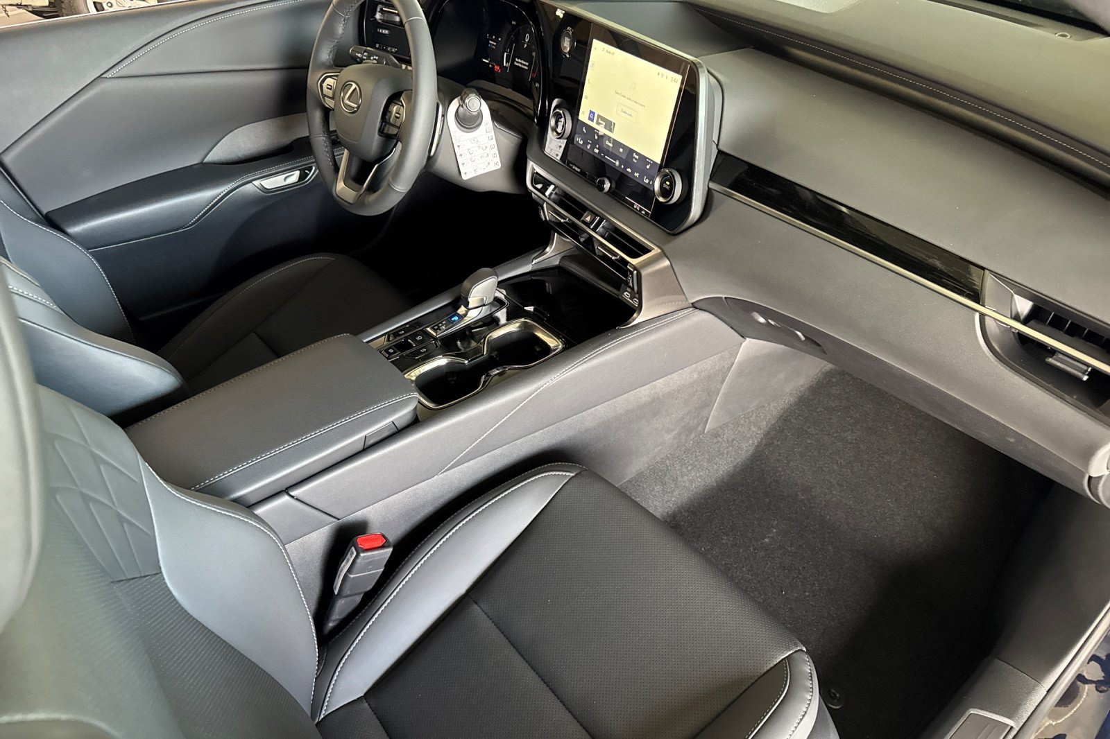 New 2026 Lexus RX 350 FWD w/ Accessory Package (Z1) image 28