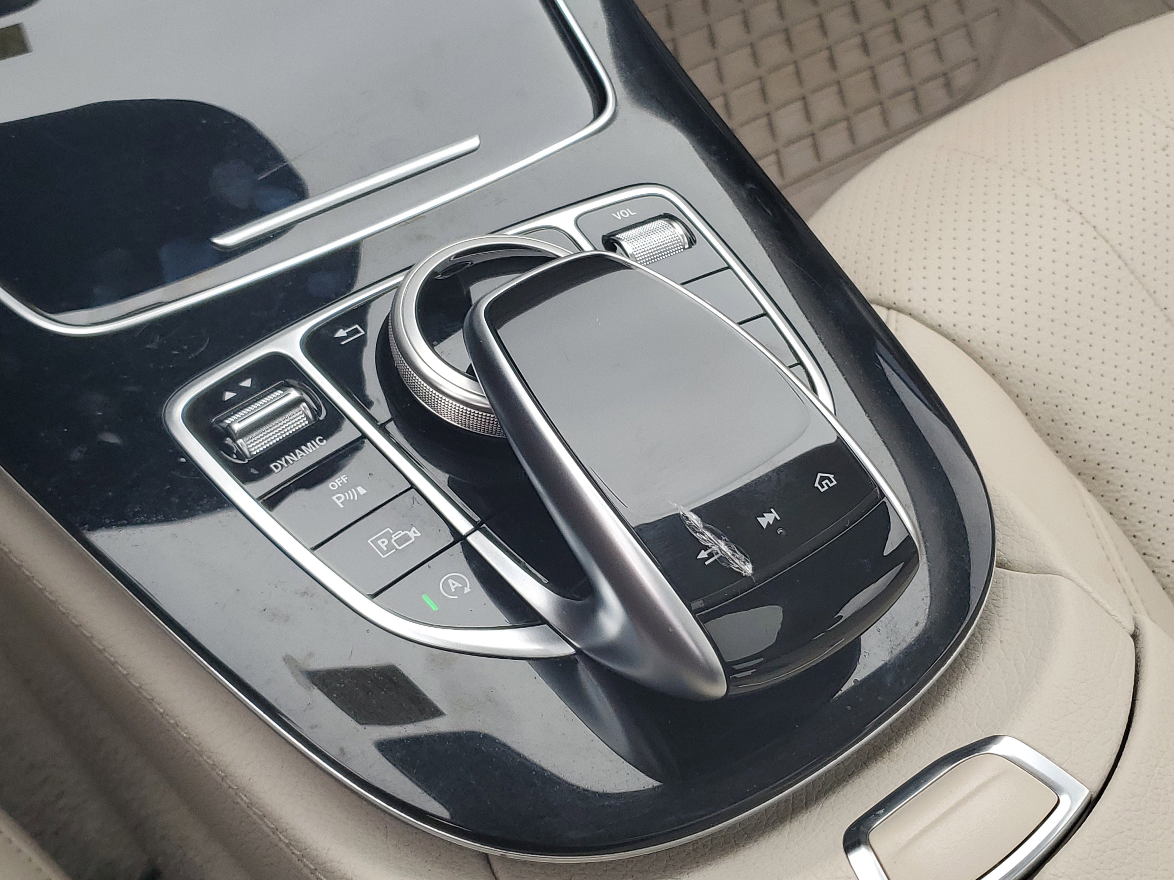 Used 2018 Mercedes-Benz E 300 4MATIC image 31