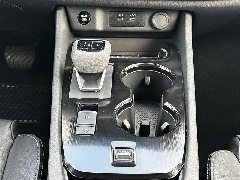 Used 2025 Nissan Rogue SL w/ Tech Package image 25