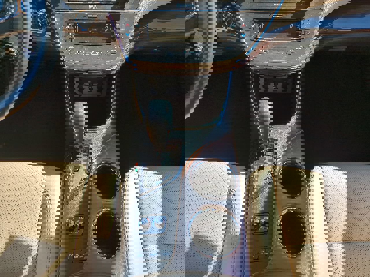 Used 2014 Toyota Avalon Limited image 18