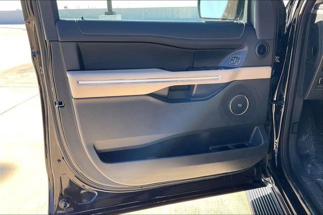 Used 2024 Ford Expedition Max Limited image 28