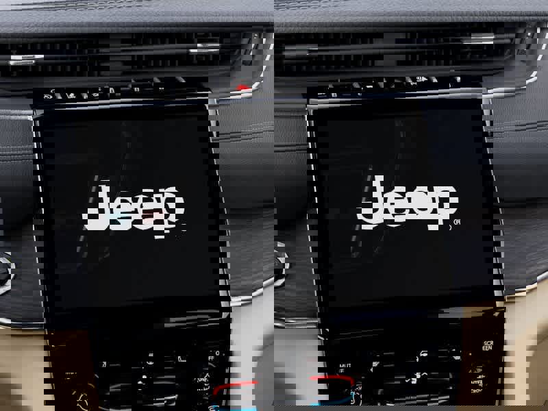 New 2025 Jeep Grand Cherokee Limited image 14