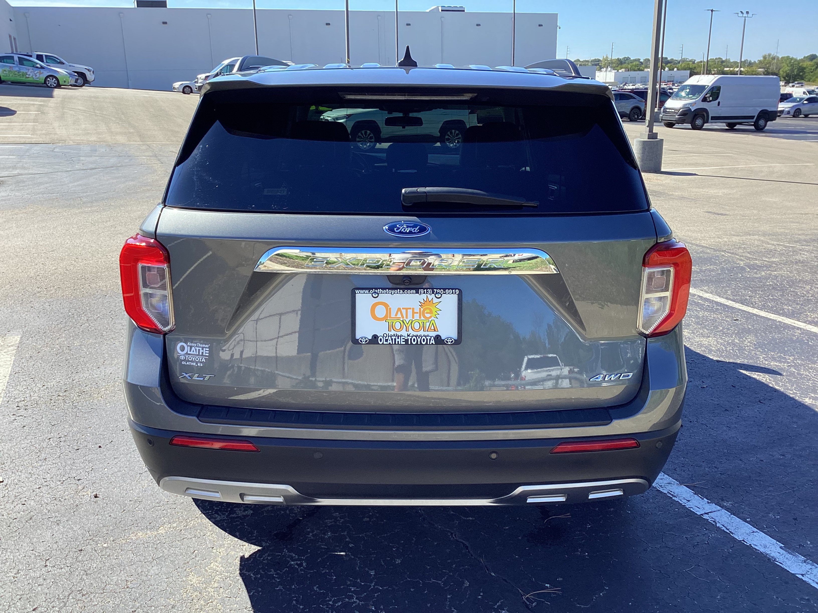 Used 2023 Ford Explorer XLT w/ Equipment Group 202A AWD/4WD image 25
