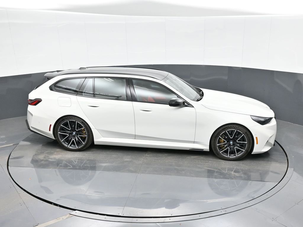 Used 2025 BMW M5 Touring w/ M Driver's Package image 31