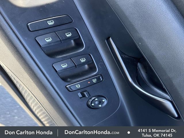 Used 2025 Hyundai Elantra SEL FWD image 9