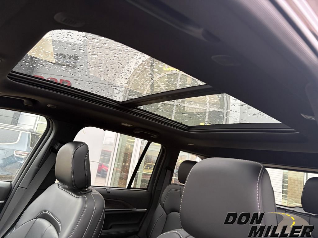 New 2025 Jeep Grand Cherokee Limited w/ Luxury Tech Group II image 24