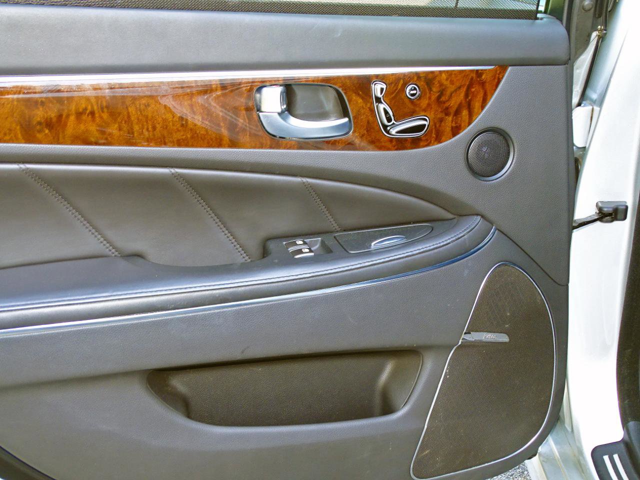 Used 2011 Hyundai Equus Ultimate image 18