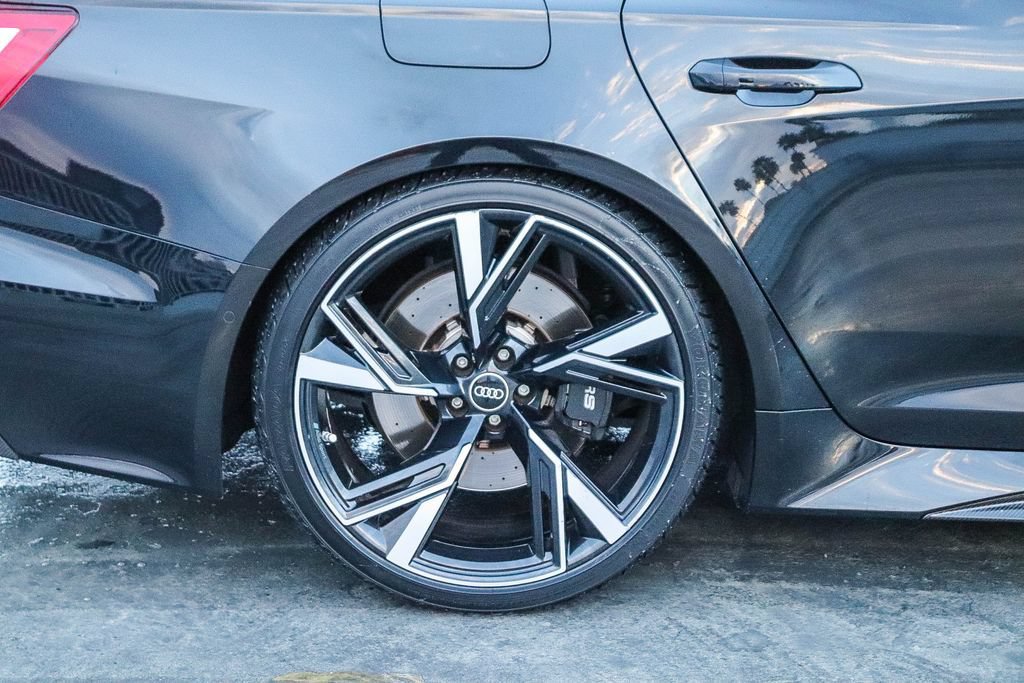 Used 2022 Audi RS 6 w/ Carbon Optic Package AWD/4WD image 12