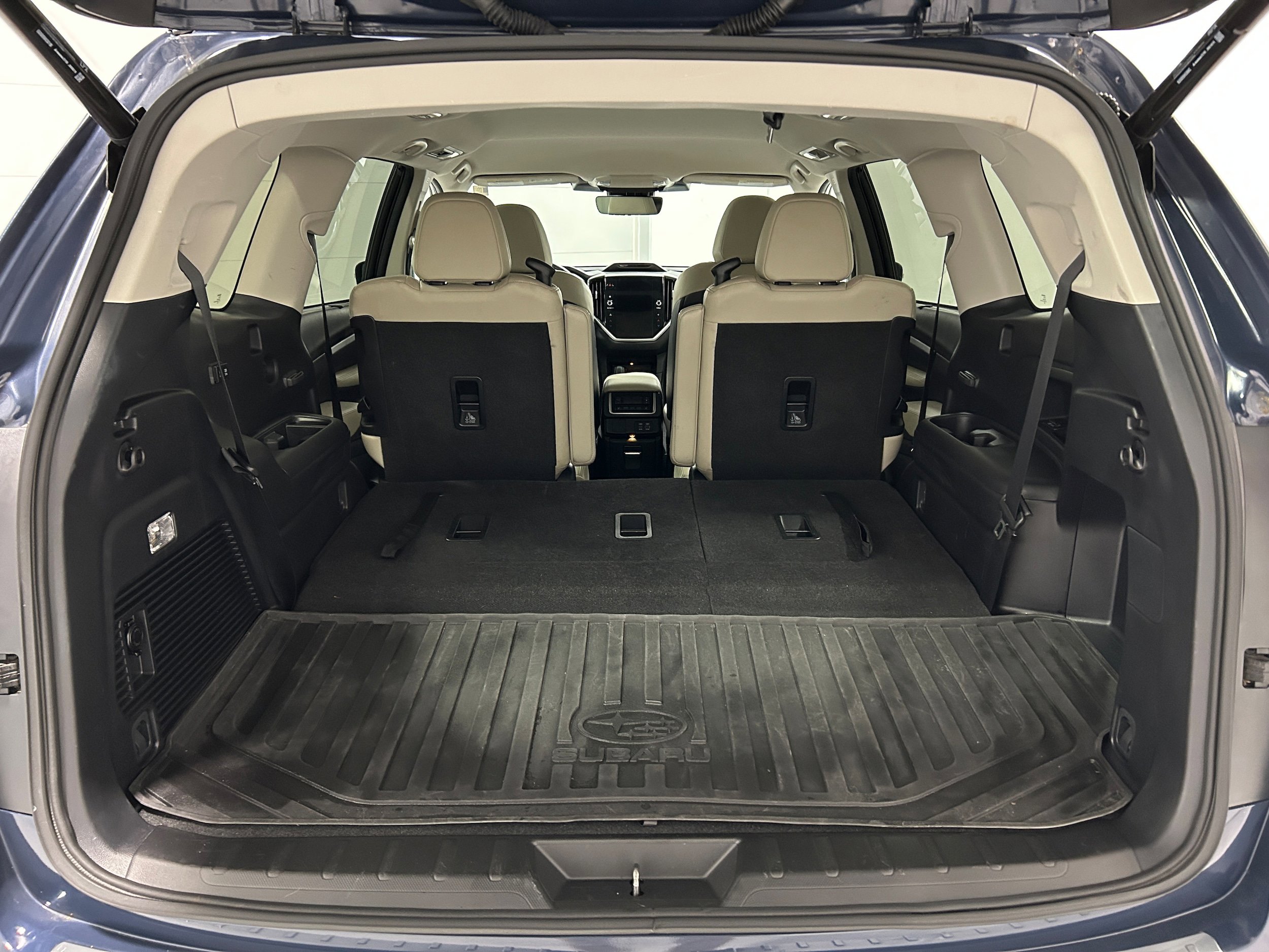 Used 2023 Subaru Ascent Limited AWD/4WD image 34