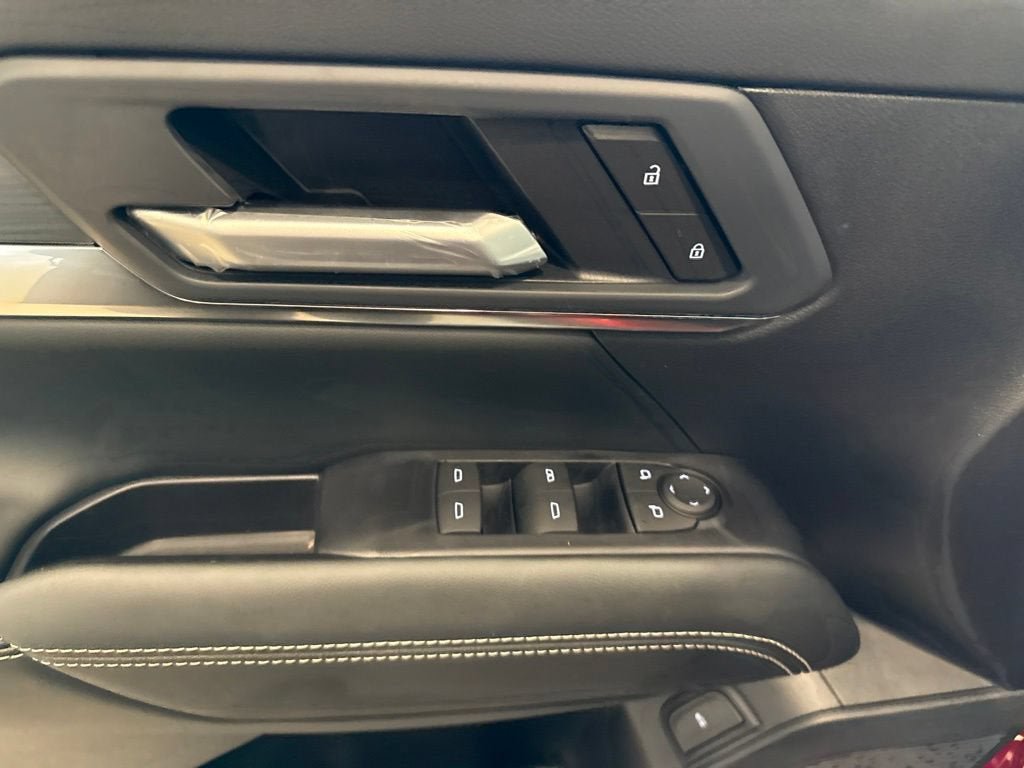 New 2027 GMC Terrain Elevation w/ Elevation Premium Package AWD/4WD image 23