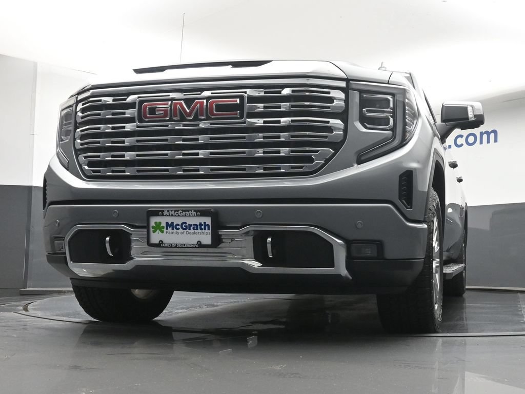 Used 2025 GMC Sierra 1500 Denali w/ Technology Package AWD/4WD image 7