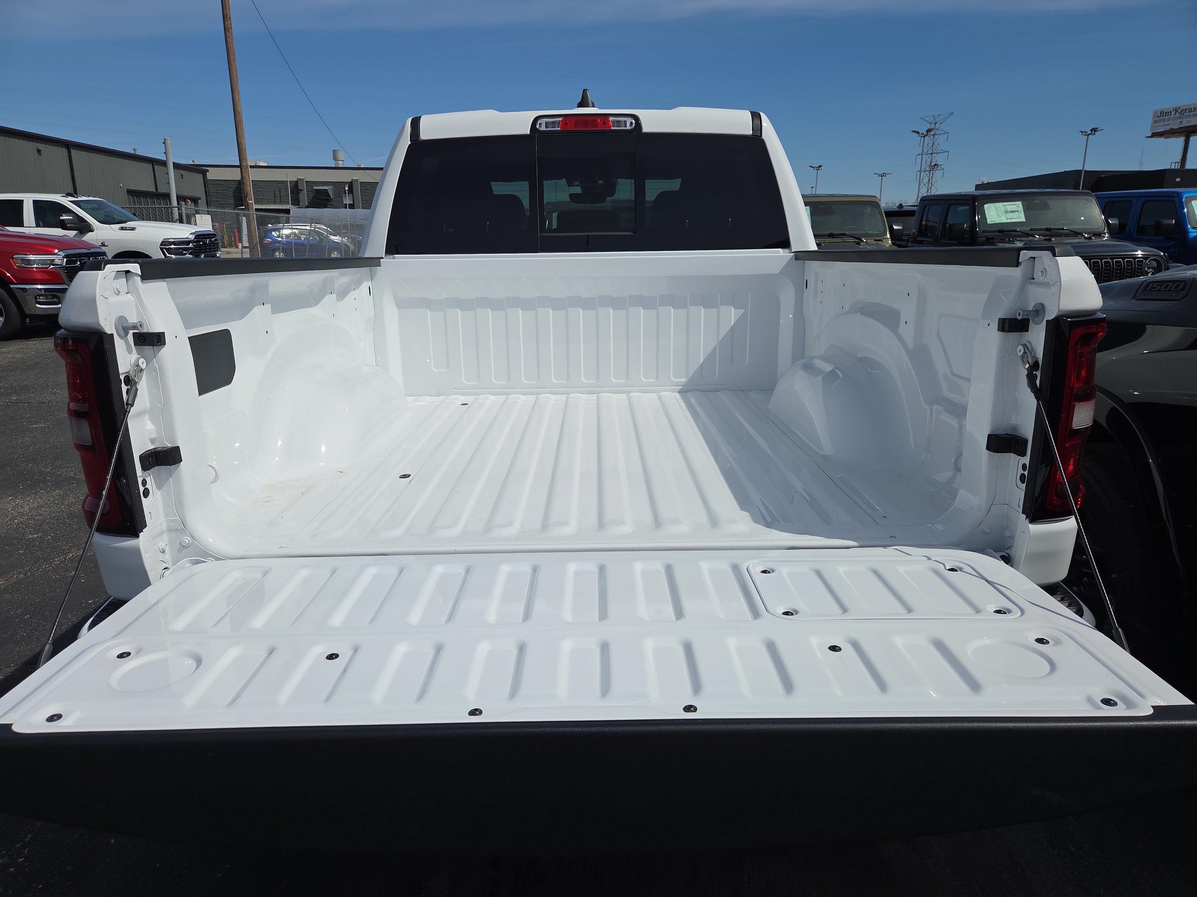 New 2026 RAM 1500 Laramie w/ Night Edition AWD/4WD image 8