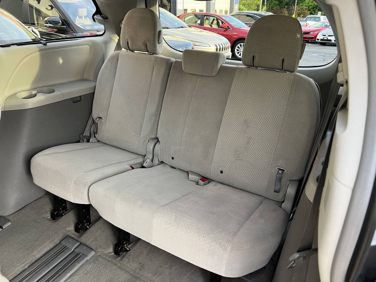 Used 2012 Toyota Sienna LE FWD image 8