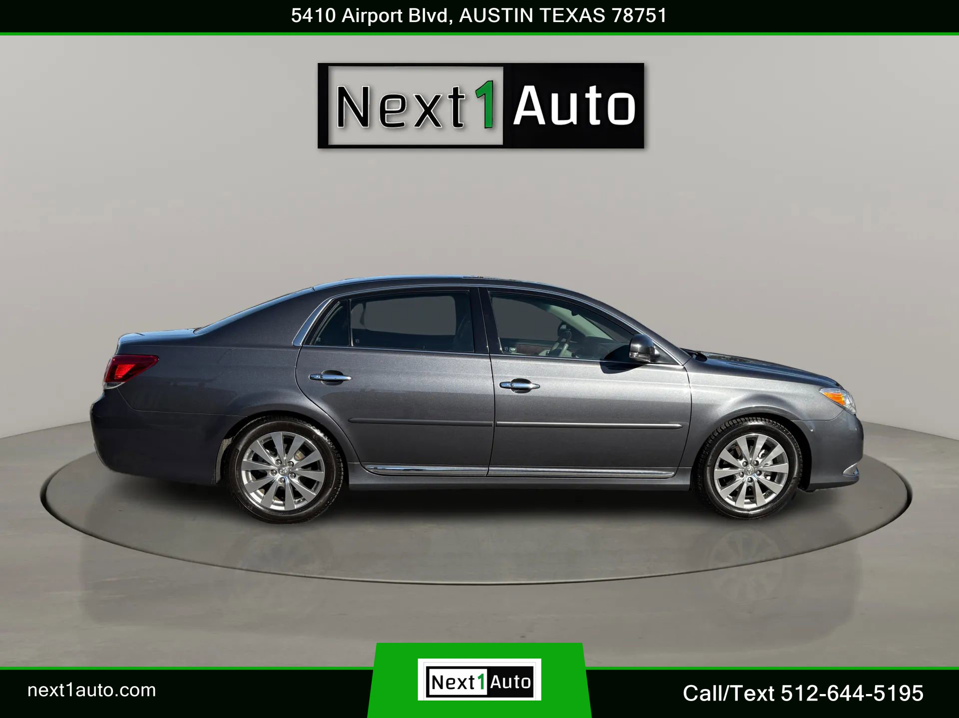 Used 2012 Toyota Avalon Limited image 3