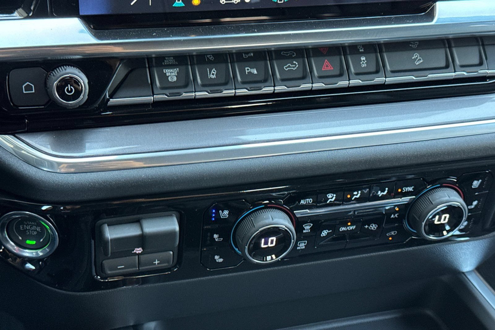 New 2026 Chevrolet Silverado 2500 High Country w/ Midnight Edition AWD/4WD image 19