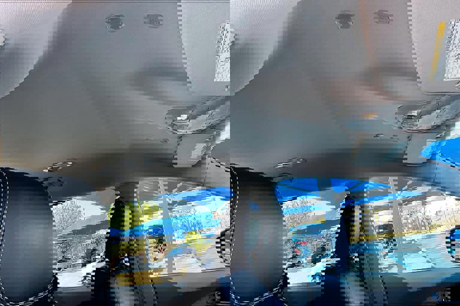 Used 2023 Chrysler Pacifica Touring-L image 14