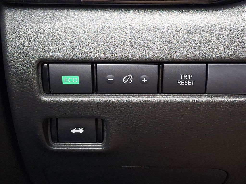 Used 2024 Nissan Sentra SV image 24