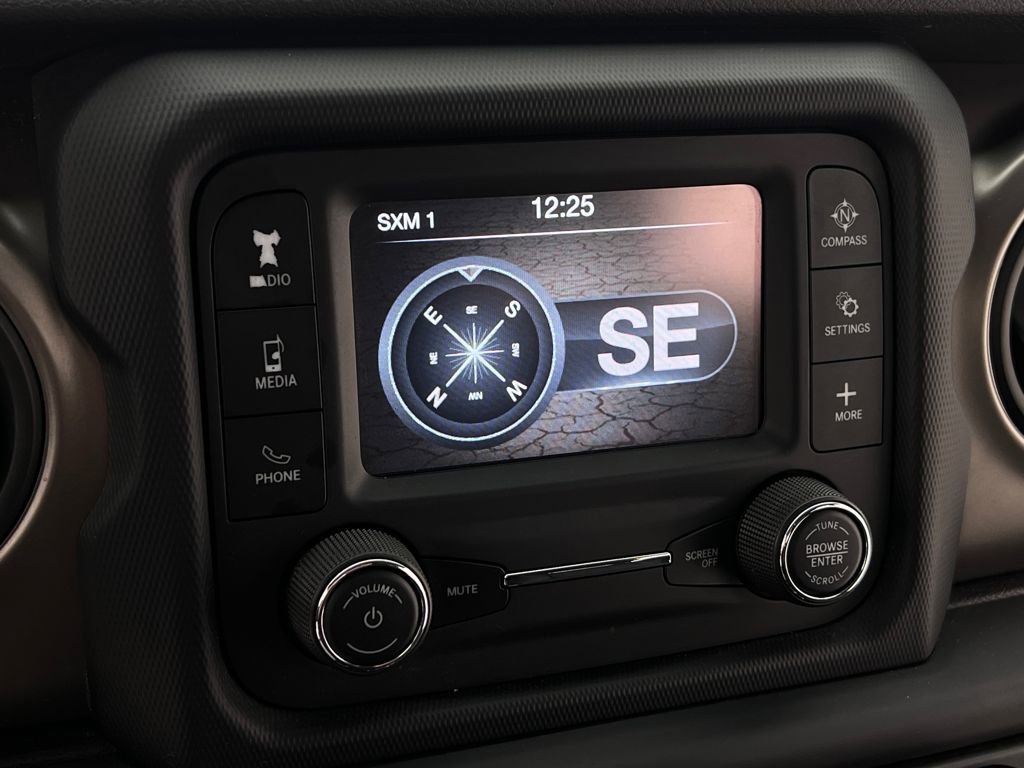 Used 2018 Jeep Wrangler Unlimited Sport image 23