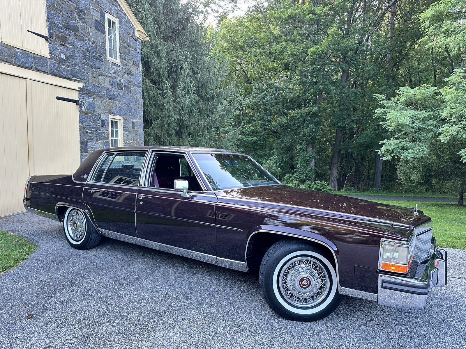 Used 1987 Cadillac Brougham RWD image 32