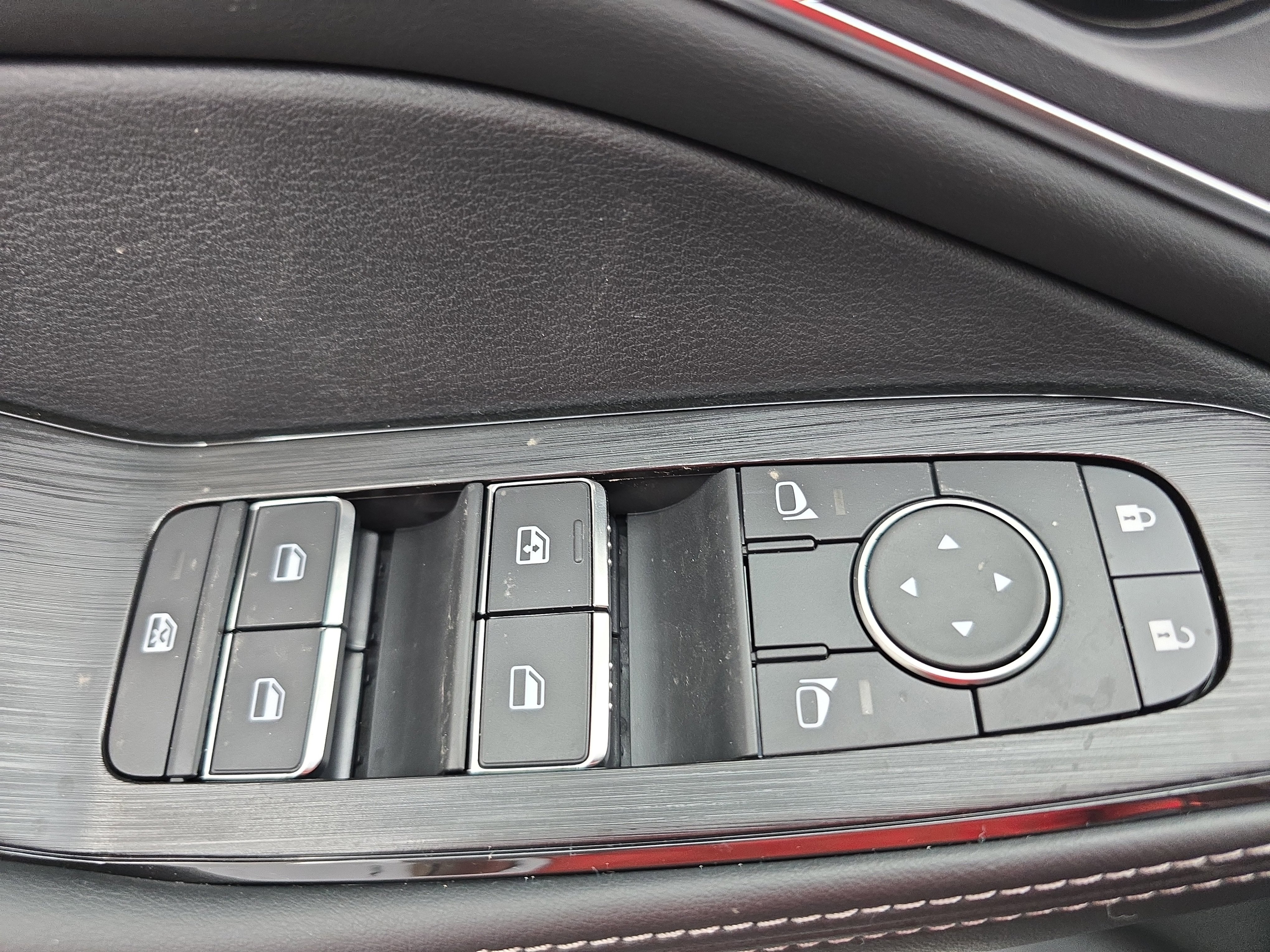 New 2026 Nissan Rogue Platinum image 28