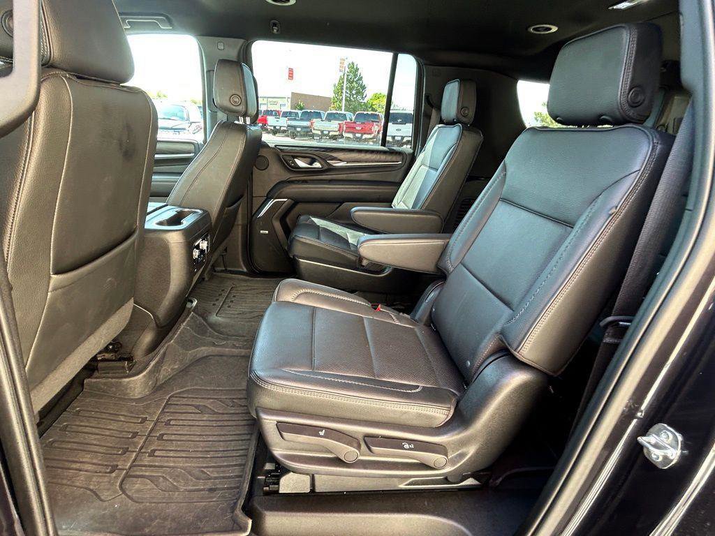 Used 2023 GMC Yukon XL Denali image 19