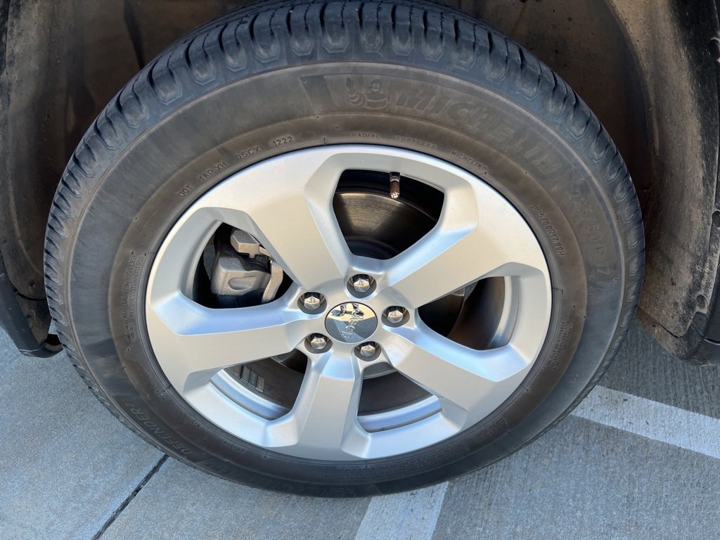 Used 2018 Jeep Compass Latitude w/ Popular Equipment Group image 5