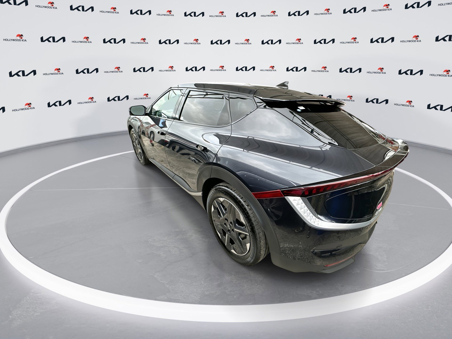 Certified 2025 Kia EV6 Light image 6