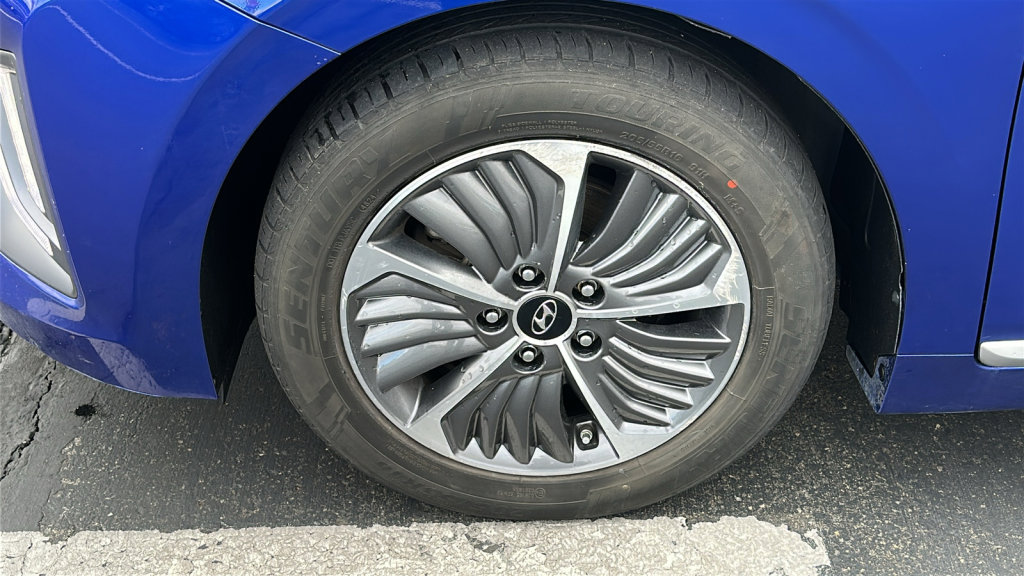 Used 2021 Hyundai Ioniq SE image 9