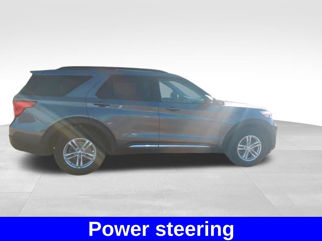 Certified 2022 Ford Explorer XLT w/ Equipment Group 202A image 19