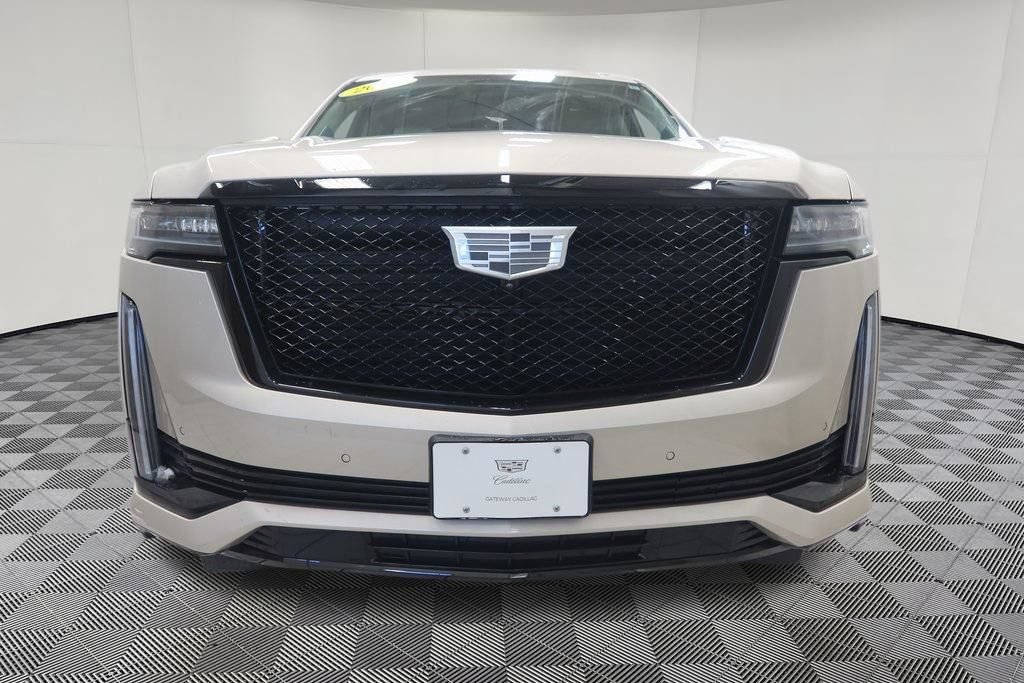 Used 2022 Cadillac Escalade Sport Platinum w/ LPO, ONYX Package AWD/4WD image 4