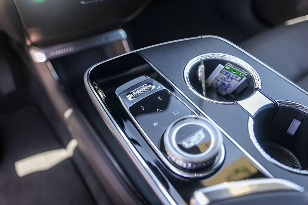Certified 2024 Cadillac Lyriq Luxury AWD/4WD image 17