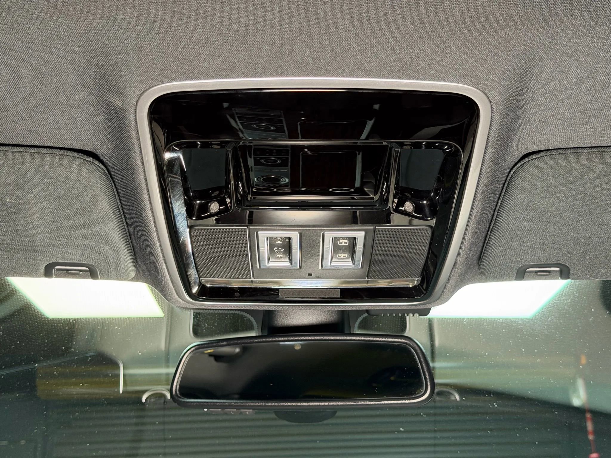 Used 2014 Land Rover Range Rover Supercharged image 31